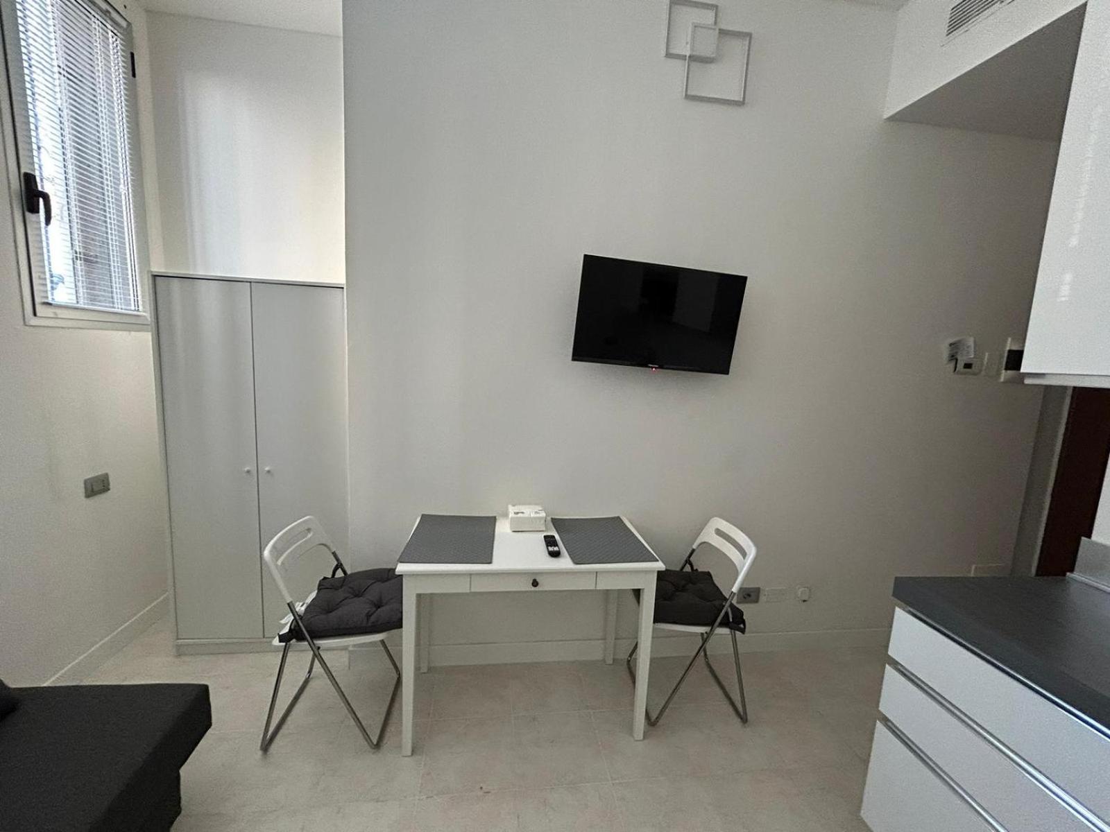 Elegant Studio Milan Bagian luar foto